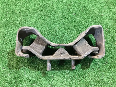 Подушка МКПП SUBARU LEGACY Bd5