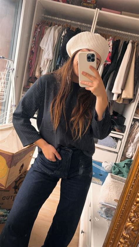 Modèle photos débutante pose pour lingerie visage non reconnaissable Petite annonce Lorient