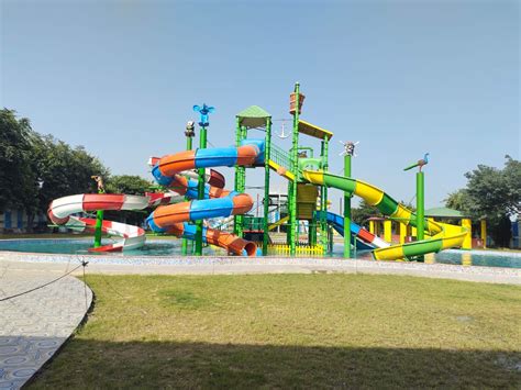 holidays fun city water park mathura top water park  mathura