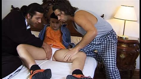 Blonde Hausfrau Laedt Nachbarn Ein Zum Geilen Dreier Dp Anal Pussy Wet Pussy Milf Hot Milf Wet