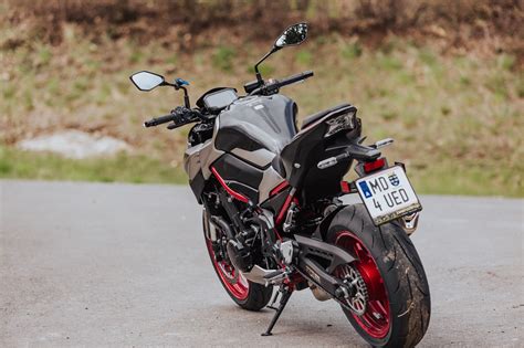 Kawasaki Z Mid Naked Vergleichstest