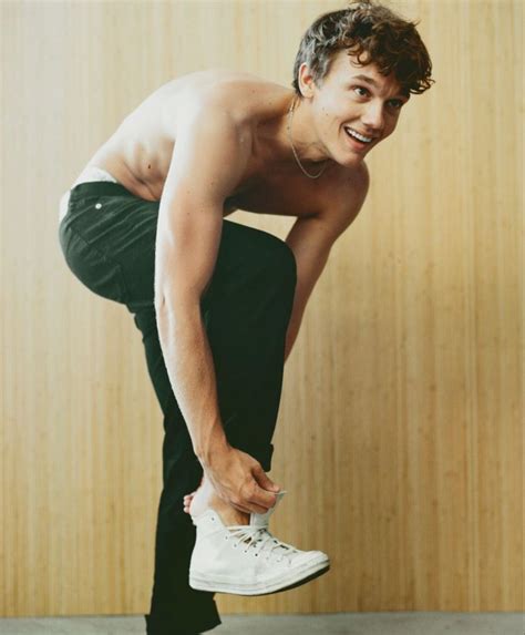 Hunter Doohan Cute Celebrity Guys Hot Actors Attractive Guys