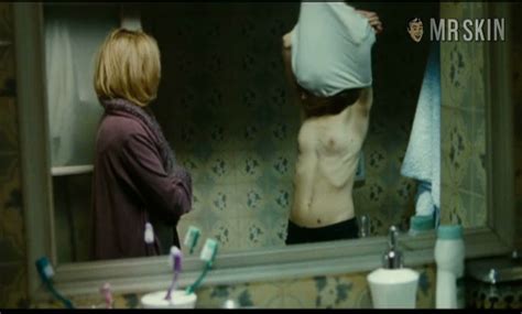 Naked In S Efron In El Ni O Pez