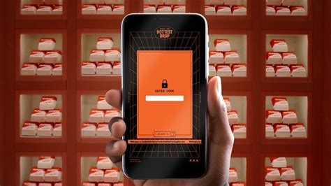 First-Taste Burger Boxes : McSpicy x Franks RedHot