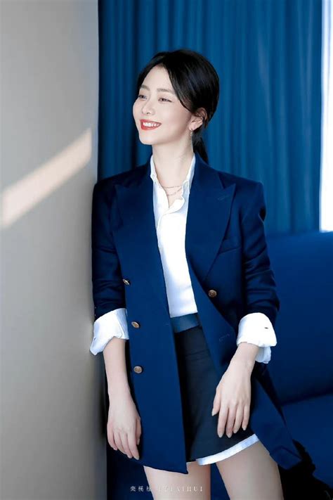 Som San adlı kullanıcının ซงอวิ้น panosundaki Pin