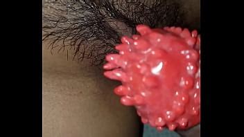 chịch vợ bằng bao cao su khủng XVIDEOS