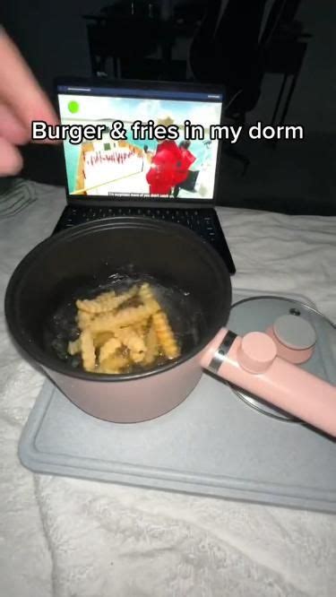 Dezin Electric Hot Pot Rapid Noodles Cooker