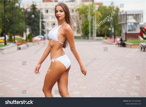 Close Portrait Beautiful Sexy Brunette Woman Stock Photo 2271001861 Shutterstock