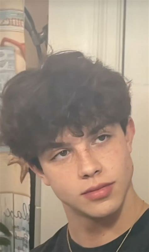 Just Beautiful Men Pretty Men Mens Hairstyles Brown Hair Brown Eyes Guy Fluffy Hair Hot