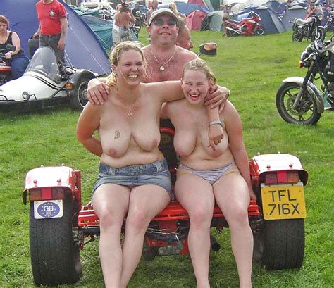 Naked White Trash Women