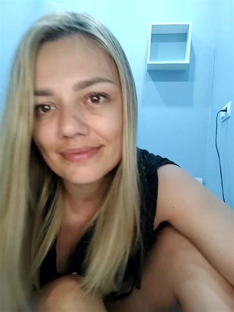 Krisssexi S Sex Videos Recorded Cam Shows Stripchat