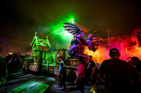 Halloween Horror Nights Universal Scare Zones Spur Street Frights