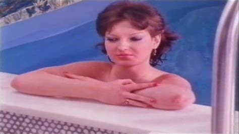 Naked Unknown In Heimliche Liebe