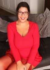 Sexy Glasses MILF Naked Breasts And Pussy Showcase HQ