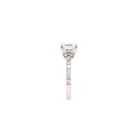Emerald Cut Trinity Diamond Ring Nissi Diamonds And Fine Jewellery