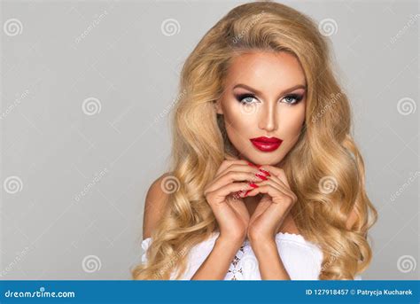 Sensual Blonde Woman With Long Curly Hair Stock Image Image Of Cosmetics Lips