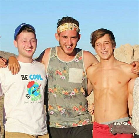 Nysocboy S Beefcake And Bonding Skyler Gisondo S Hot H Ung Photos Part Basketball Beach