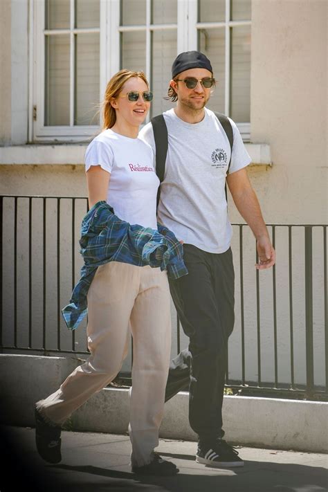 SUKI WATERHOUSE and Robert Pattinson Out in London 07/21/2020 – HawtCelebs