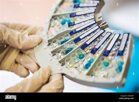 Antibody Test Hi Res Stock Photography And Images Alamy