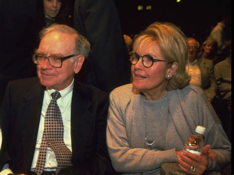 Inside Warren Buffetts Unconventional Open Marriage Business Insider