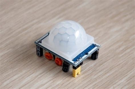 Плинтус с LED-подсветкой