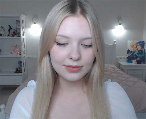 10 Hottest Barely Legal Blonde Cam Girls At Streamate 18