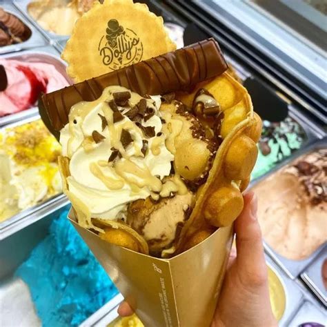 Hot Sexy Charlie Smark Bikini Pics