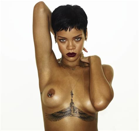 Top 10 Rihanna Nude Moments Collection