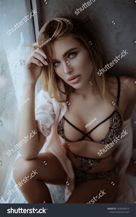 Beautiful Sexy Nude Blonde Girl Sitting Stock Photo 1639245610 Shutterstock