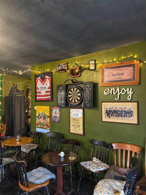 fox  pine oldhams proper pub  feels   front room