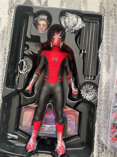 Hot Toys Spider Man Upgraded Suit Spider Man Far From Home Hobbies Toys Toys Games On