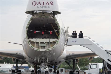 Life on the Upper Deck of Qatar's Boeing 747-8 Freighter - The Points Guy