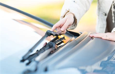 Como Cambiar El Limpiaparabrisas Del Coche