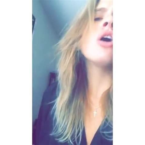 Petite Suceuse Blonde XHamster