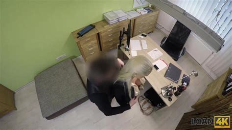 LOAN K arme und wunderschöne Verkäuferin hat wilden Sex Porn Videos