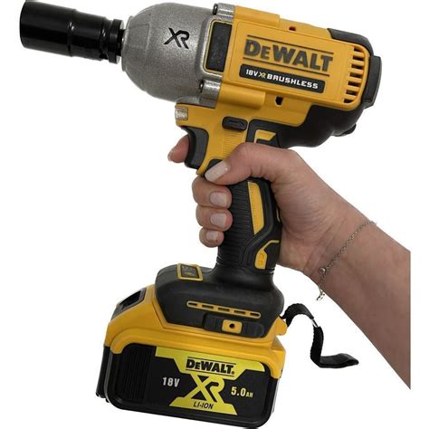 Гайковёрт DeWalt DCF-894 18V+кейс DWST антиударный - купить в интернет ...