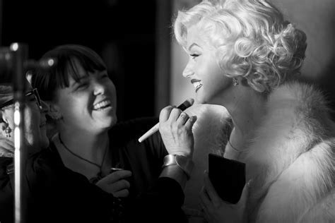 Blonde Marilyn Monroe Hair And Makeup Secrets POPSUGAR Beauty