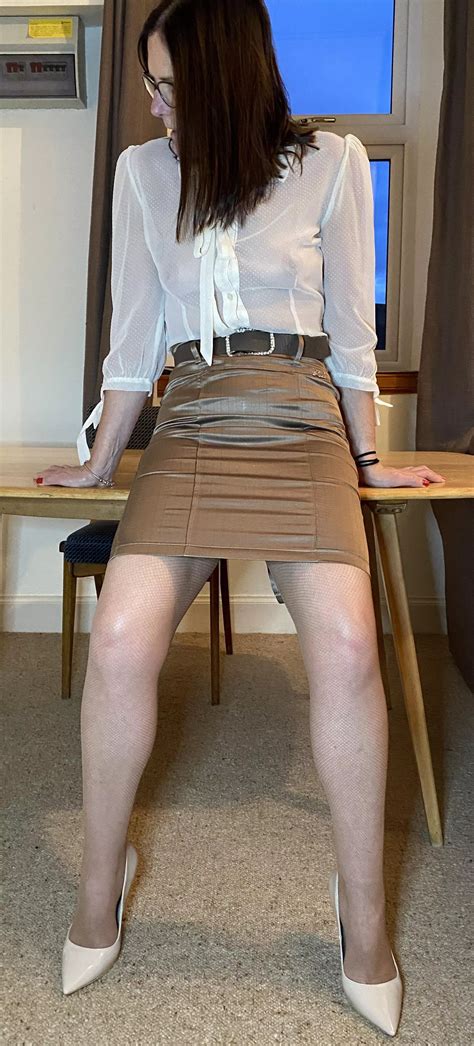 Im Hard At Work Are You Nudes Secretary Nude Pics Org