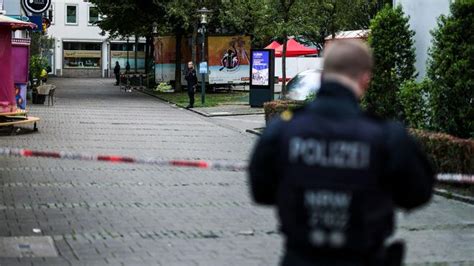 Messerangriff Bei Stadtfest J Hriger Nach Messerangriff Von