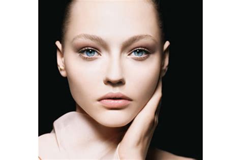 Maquillaje Nude Maquillate Sin Que Se Note Mujer Uy