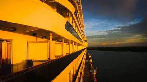 How To Find Your Way Around a Cruise Ship – Fast!