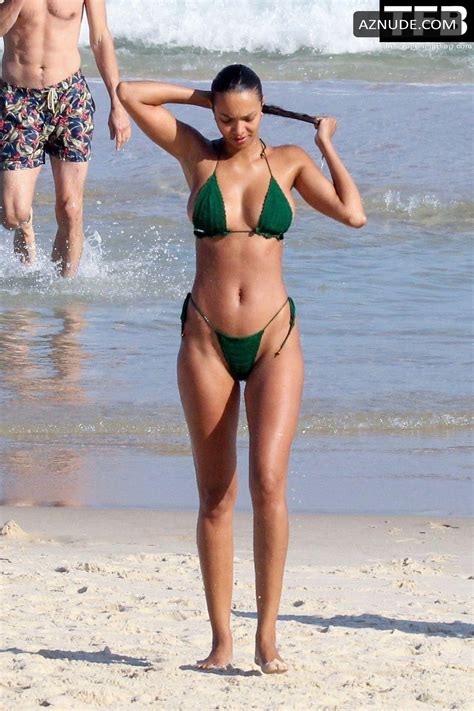 Lais Ribeiro Sexy Seen Showing Off Her Hot Tits And Ass In A Bikini At The Beach In Rio Aznude