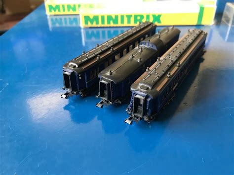 Minitrix N 13175 13176 13177 Model Train Passenger Carriage 3