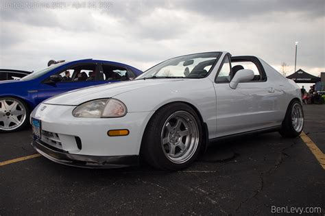 White Honda Del Sol On Silver F1r F05 Wheels