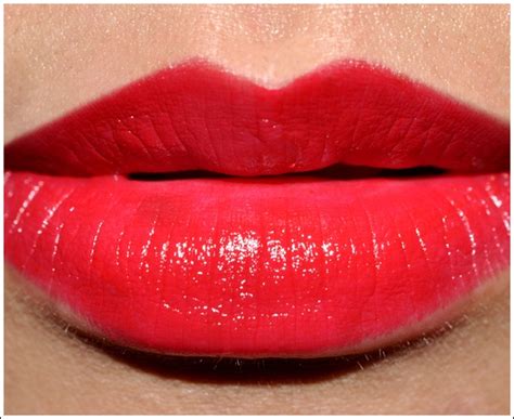 Rimmel Berry Queen 400 Moisture Renew Lipstick Review Photos
