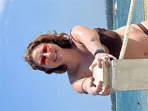 Beach Babe Nude Pics XHamster