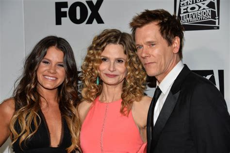 Kyra Sedgwick Talks Twinning With Julia Roberts Her Weird Sex Scenes With Kevin Bacon And