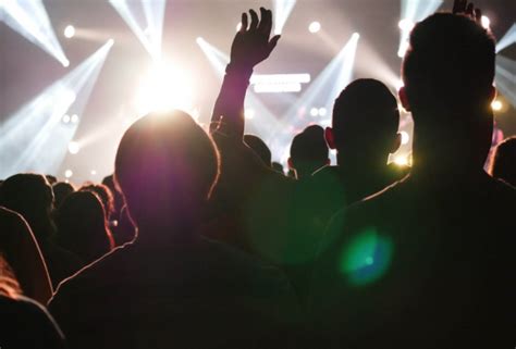 Prisi N Para Hombres Por Organizar Una Fiesta Gay En Un Hotel En Indonesia