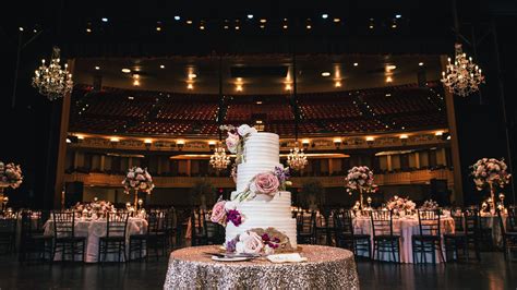 Detroit Opera House Wedding Rosy And Shaun Photography
