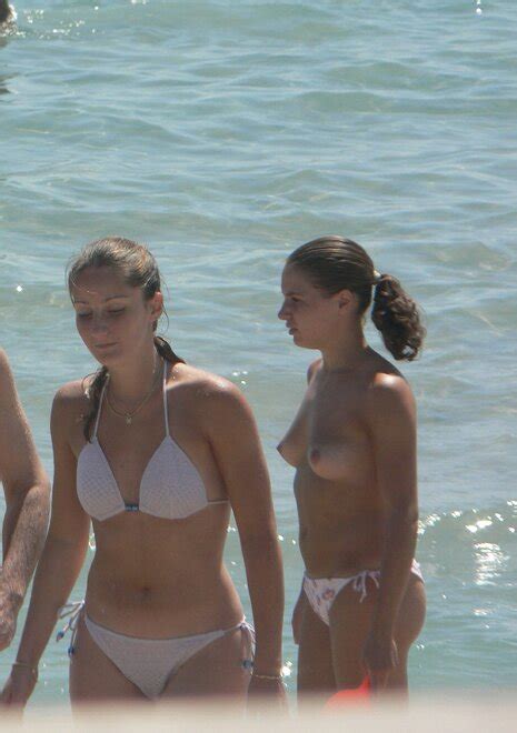 Hot Girls Tits On The Beach 8A3C20E Porn Pic